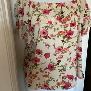 Women’s top size large